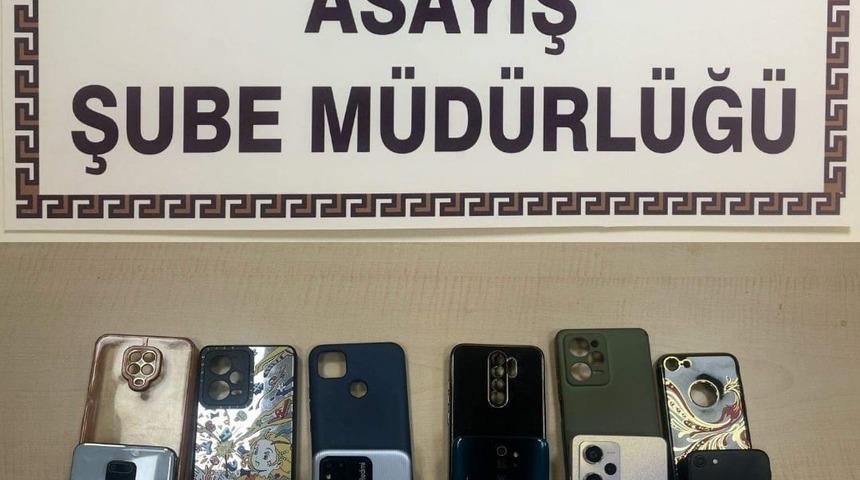 Mardin'de pazarlarda yankesicilik yaptıkları iddiasıyla yakalanan 2 zanlı tutuklandı