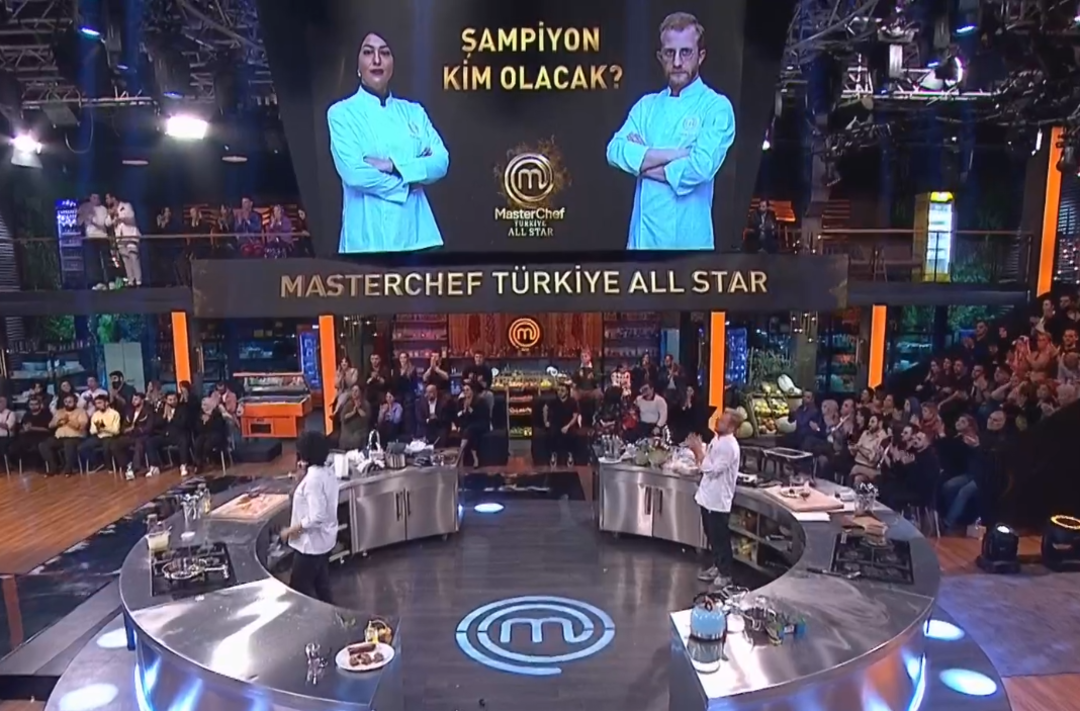 MasterChef All Star şampiyonu kim oldu? Esra ve Tahsin canlı yayında yarıştı! MasterChef 2023 şampiyonluk &ouml;d&uuml;l&uuml; ne oldu? İşte kazanan isim