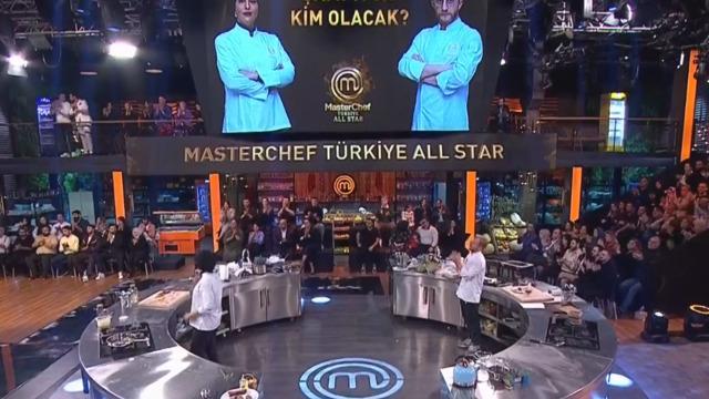 MasterChef All Star şampiyonu kim oldu? Esra ve Tahsin canlı yayında yarıştı! MasterChef 2023 şampiyonluk ödülü ne oldu? İşte kazanan isim