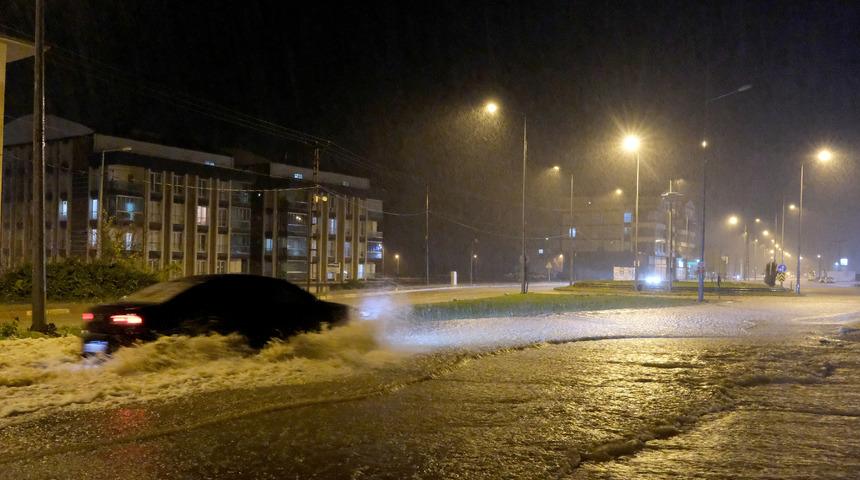 Kırklareli'nde kuvvetli sağanak etkili oluyor