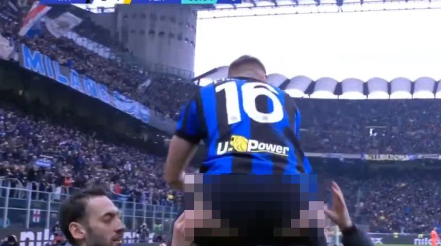 Hakan Çalhanoğlu'nun bu hareketi İtalya'da rekora koşuyor! Şortu açılan takım arkadaşına yaptığı hamleyle gündemdeydi