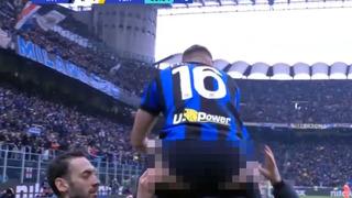 Hakan Çalhanoğlu'nun bu hareketi İtalya'da rekora koşuyor! Şortu açılan takım arkadaşına yaptığı hamleyle gündemdeydi