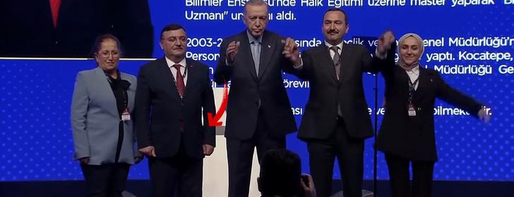 El kaldırma merasiminde ilginç anlar! Cumhurbaşkanı Erdoğan'ın ilk anonsundan sonra gözler her yerde Kocatepe'yi aradı G4
