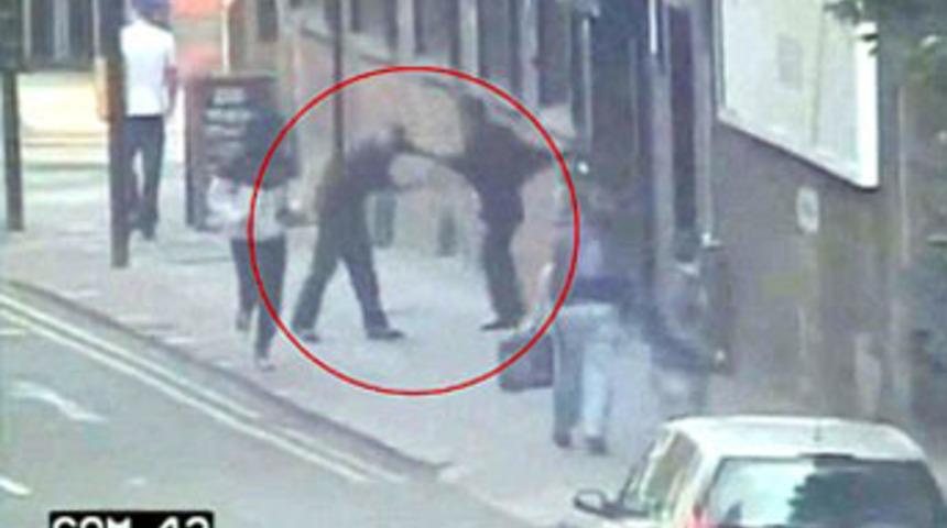 Bu da gazeteci dayağı!