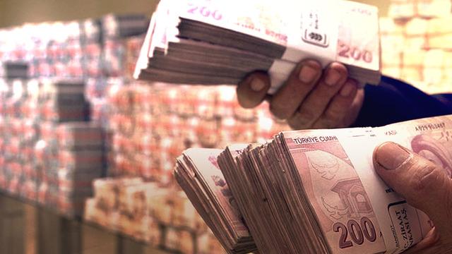 Ayda 36 bin yılda 600 bin TL kazandırıyor! Mevduat faiz oranları parası olana göz kırpıyor, para parayı çekiyor... Hesaplamalar tek tek yapıldı! Ne zamana kadar sürecek?