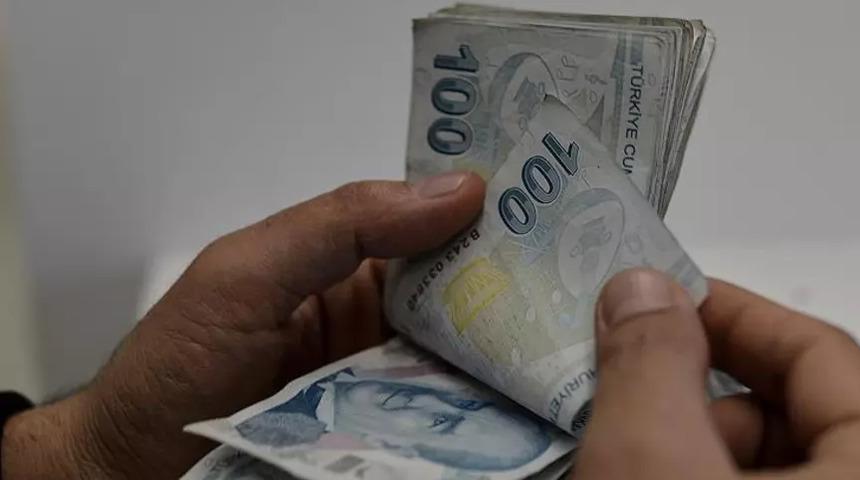Milyonlar beklemede, ekonomi yönetimi maliyetleri hesapladı, emekliye ek zam EYT'ye mi takılacak? 