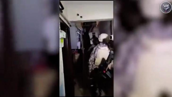 Bu yöntemlerle vatandaşları soyup soğana çevirdiler! 'Vergi ve trafik cezası' yalanıyla dolandırıyorlardı, 20 ilde 75 kişi yakalandı G2