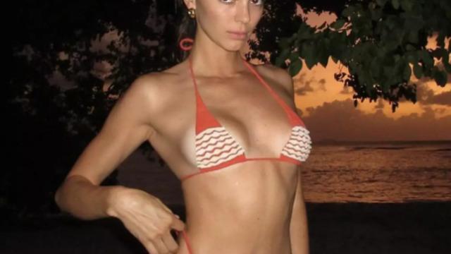 Kendall Jenner şezlongda poz vermek için şekilden şekle girdi! Bikini altı neredeyse yoktu