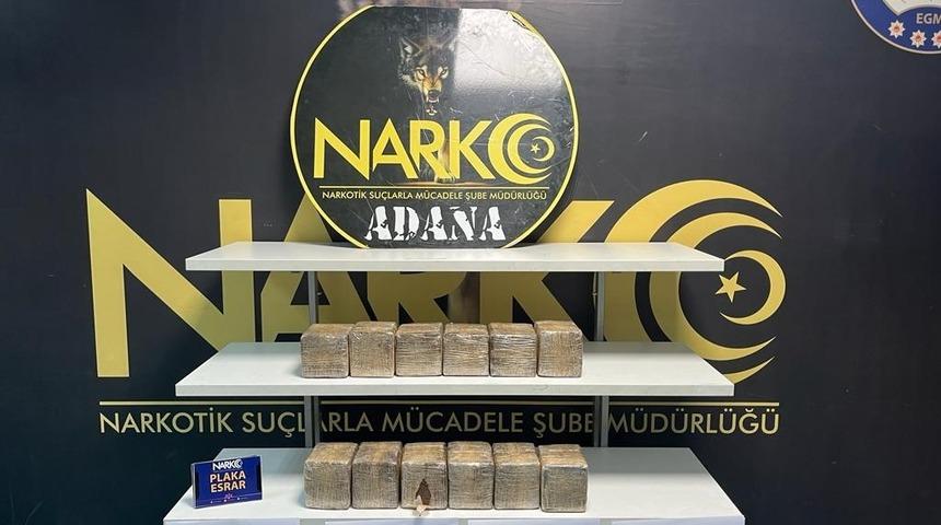 Adana’da akü içerisinde 22 kilogram esrar ele geçirildi