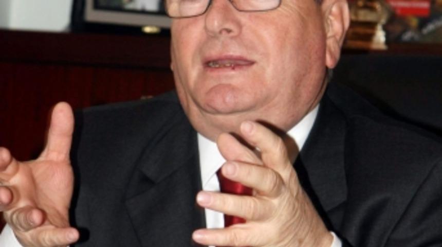 Sefa Sirmen'e 6 ay hapis cezası
