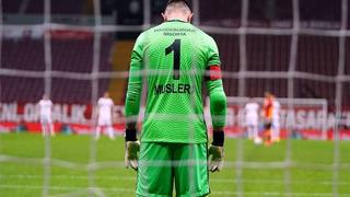 Galatasaray'da Muslera'nın hikayesi son buluyor! Sarı-kırmızılı yönetim kaleye geçecek oyuncuyu buldu bile...