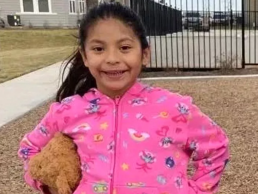 6 yaşındaki kızını öldürdü! Cesedinin etrafında çıplak dans etti