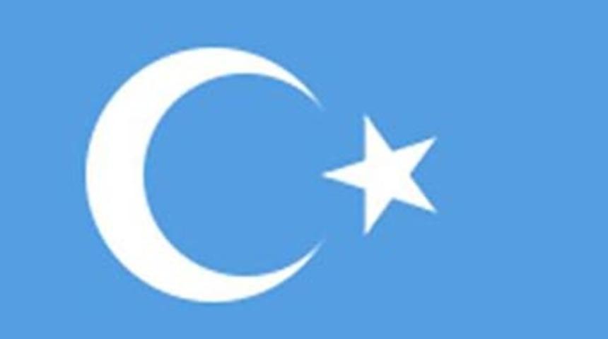 Atat&uuml;rk bayrak rengini değiştirmeyi d&uuml;ş&uuml;nm&uuml;ş