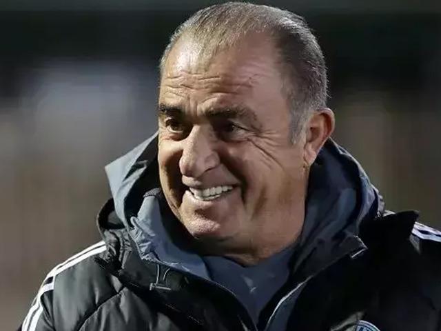 Fatih Terim, Fenerbahçe'nin stoperini transfer ediyor! Yetkililer görüşme için bir araya geldi