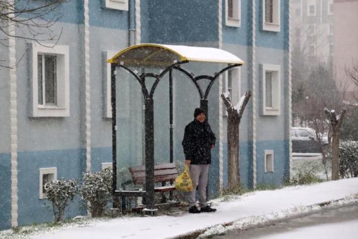Kar Marmara'nın doğusundan yurda girdi! Batı Marmara için uyarı geldi! Boğaz için önlem alındı G4
