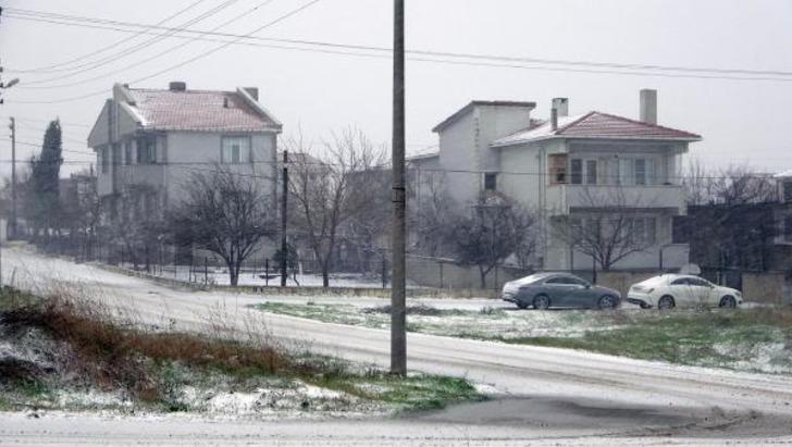 Kar Marmara'nın doğusundan yurda girdi! Batı Marmara için uyarı geldi! Boğaz için önlem alındı G3