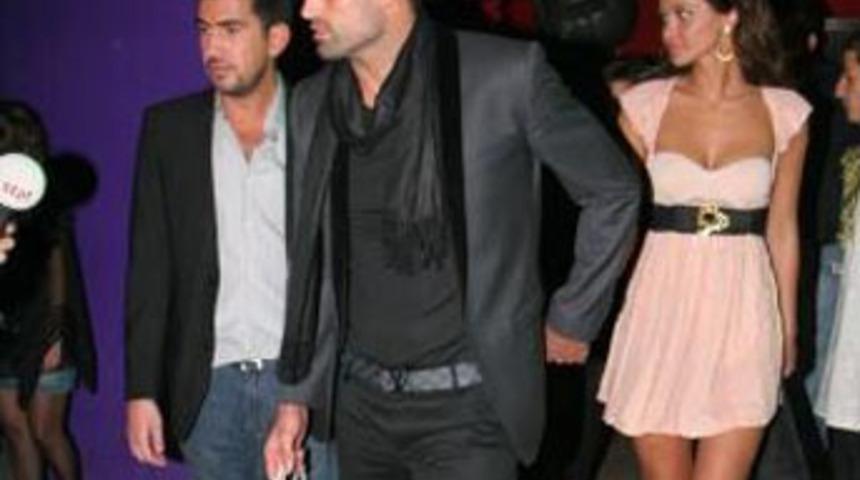 Mor &ccedil;adırda doğum g&uuml;n&uuml;