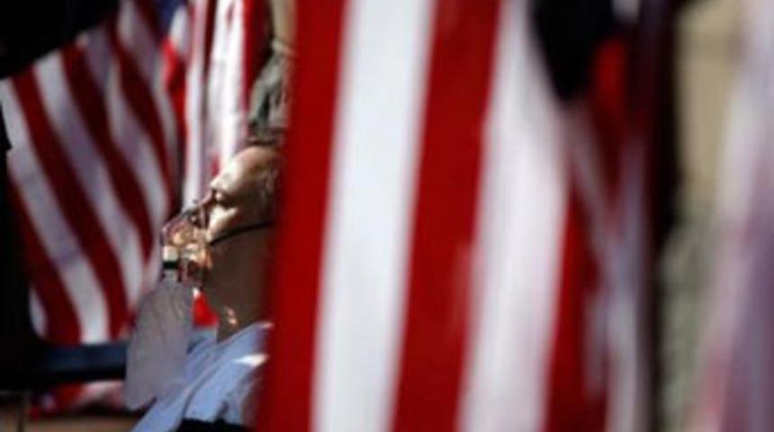 Askeri &uuml;ste katliam: 12 &ouml;l&uuml;