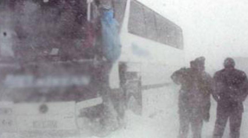 Ovit Dağı'nda 18 yolcu mahsur