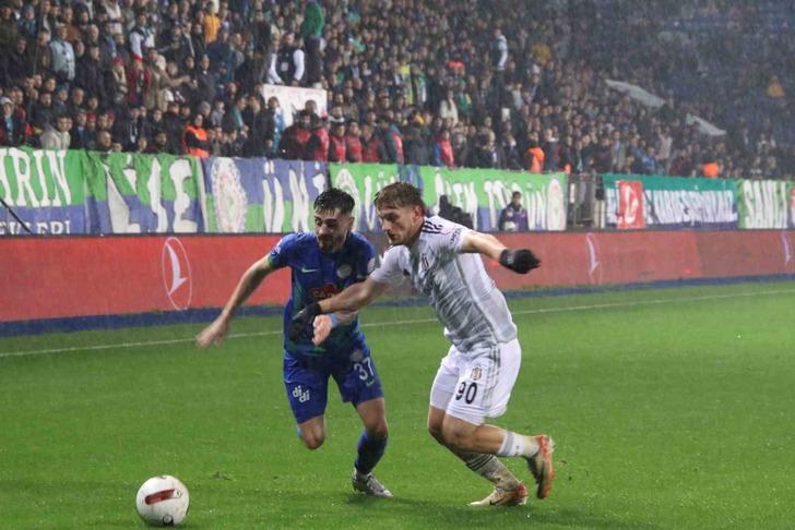 Beşiktaş Çaykur Rizespor'u 4-0 ile devirdi, bu sezon bunu ilk kez başardı! Semih Kılıçsoy 2 gol 1 asistle parmak ısırttı G3