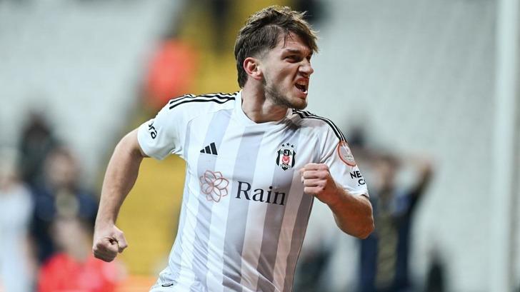 Beşiktaş Çaykur Rizespor'u 4-0 ile devirdi, bu sezon bunu ilk kez başardı! Semih Kılıçsoy 2 gol 1 asistle parmak ısırttı G4