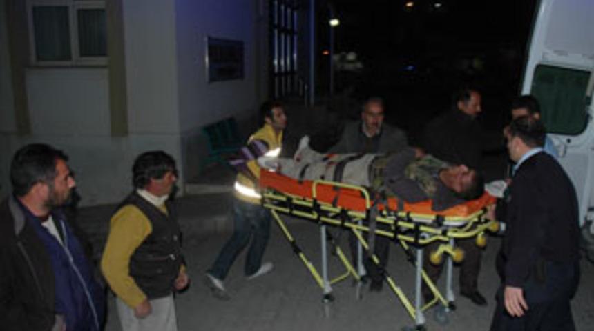 Ağrı'da askeri ara&ccedil; devrildi: 1 şehit