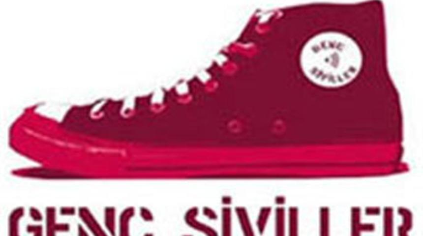 Albay &Ccedil;i&ccedil;ek'in oğlu Gen&ccedil; Sivil