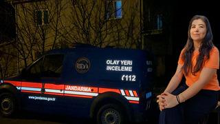 Kimse ne olduğunu anlayamadı! Akrabaları ile otururken yandaki odaya geçip kendini vurdu