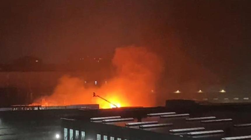 Arnavutköy'de film platosunda yangın! Çok sayıda ekip sevk edildi
