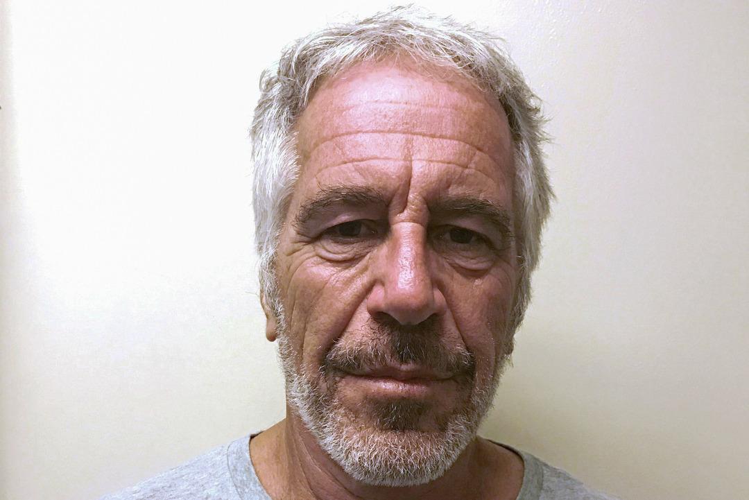Jeffrey Epstein dizisi i&ccedil;in harekete ge&ccedil;ildi! Tepki yağdı 1