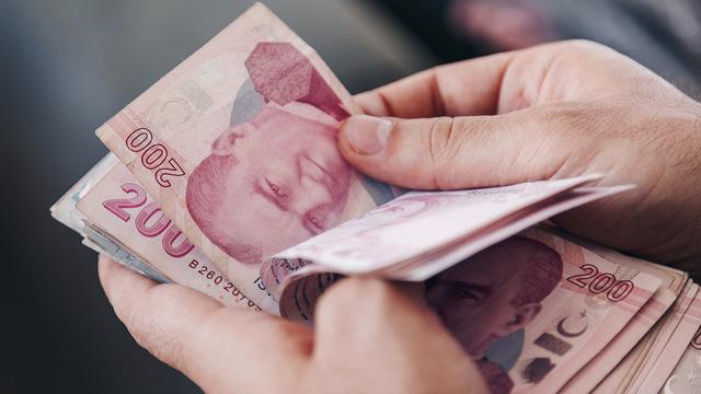 Bankalar mevduat faizini düşürdü! Piyasalar hareketlendi! Faiz oranları ne olacak? Rakam ve tarih verdi: Yüzde 60...