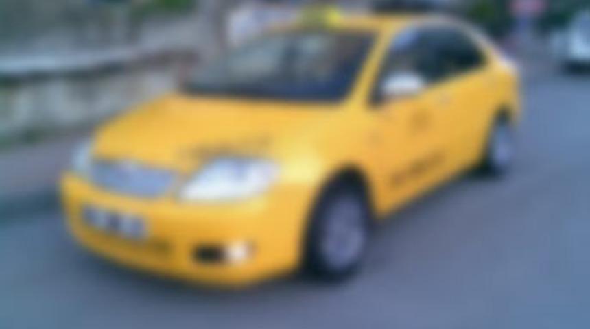 İngiliz m&uuml;hendisler Kadık&ouml;y'de taksi &ccedil;aldı!