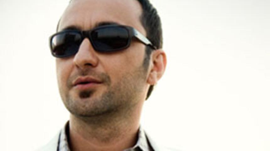 Yeni alb&uuml;m &ouml;ncesi konser