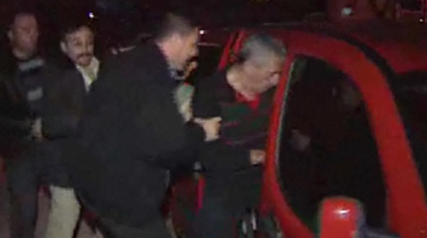 Eşinin evini basıp dehşet sa&ccedil;tı!