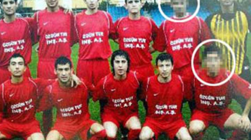 Kadro dışı kalınca takım arkadaşını bı&ccedil;akladı