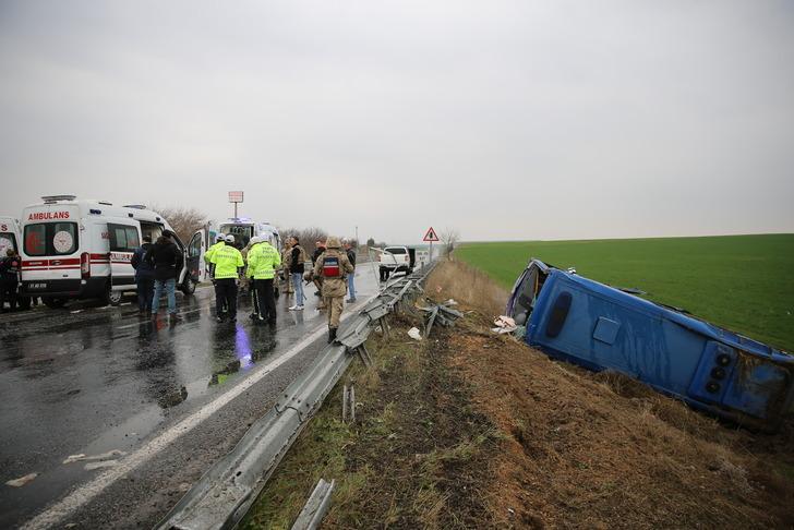 Diyarbakır'da cezaevi aracı şarampole devrildi! Yaralılar var... Bakan Tunç'tan açıklama G2
