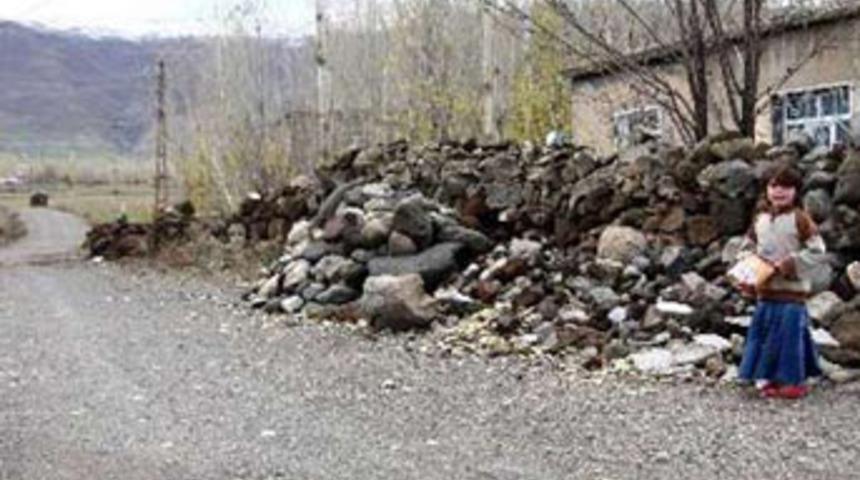 Kan davası y&uuml;z&uuml;nden erkekler evde &ccedil;ıkamıyor