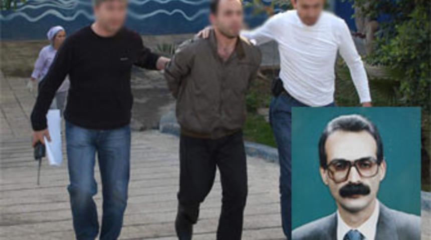 Kafeci boğazı kesilerek &ouml;ld&uuml;r&uuml;ld&uuml;