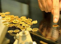 Altın fiyatları düştü! Herkes bu soruyu soruyor: 2024'te altın fiyatlarını neler bekleniyor, düşüş alım fırsatı mı? Fed'in faiz kararı tabloyu değiştirebilir...