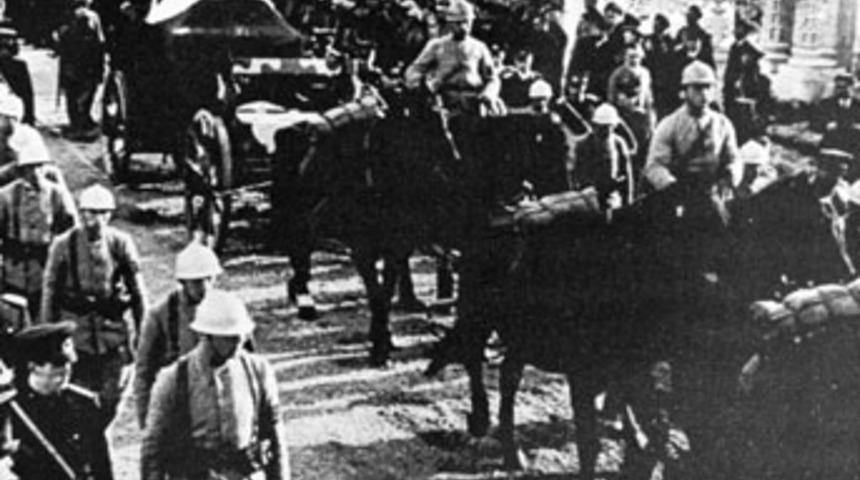 "Dolmabah&ccedil;e'den Anıtkabir'e"