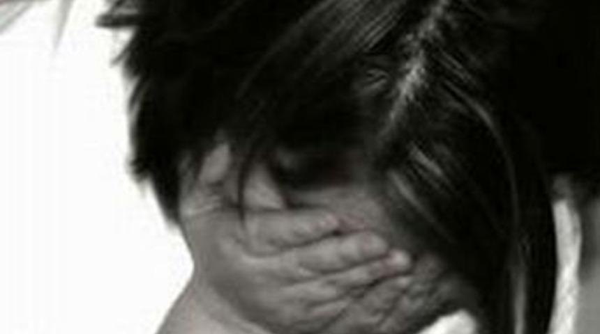 Babadan kızına iğren&ccedil; teklif