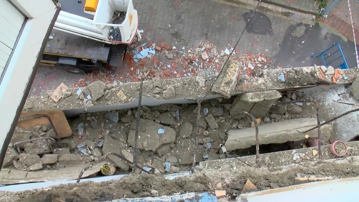 Kağıthane'de faciaya ramak kala! Balkon büyük gürültüyle çöktü... Bina sakini: 'Deprem de olsa biz duymayız! Güçlendirme var' G1