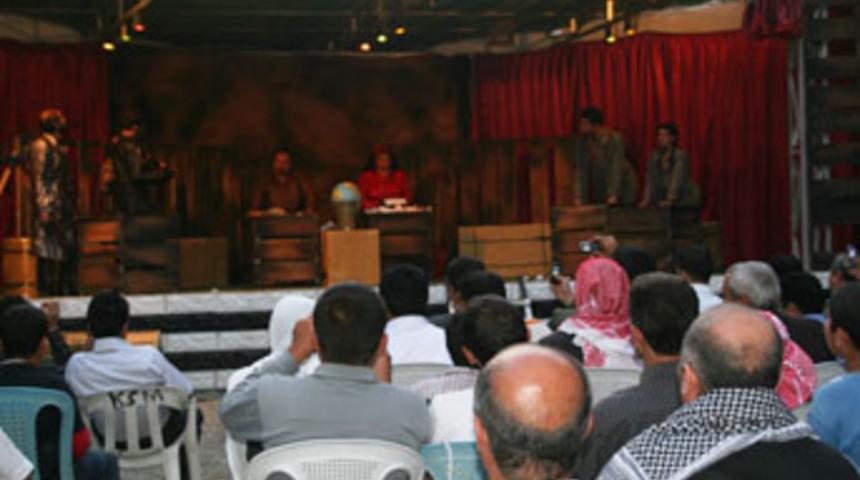 K&uuml;rt&ccedil;e oyuna 3 bin izleyici