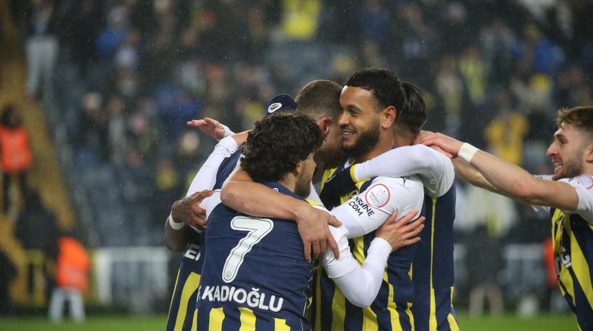 Rakipleri gole boğuyorlar! Geçen hafta Cengiz Ünder, bu hafta Edin Dzeko... Fenerbahçe'nin golcüleri bir başka son 4 maçta 3 hat-trick