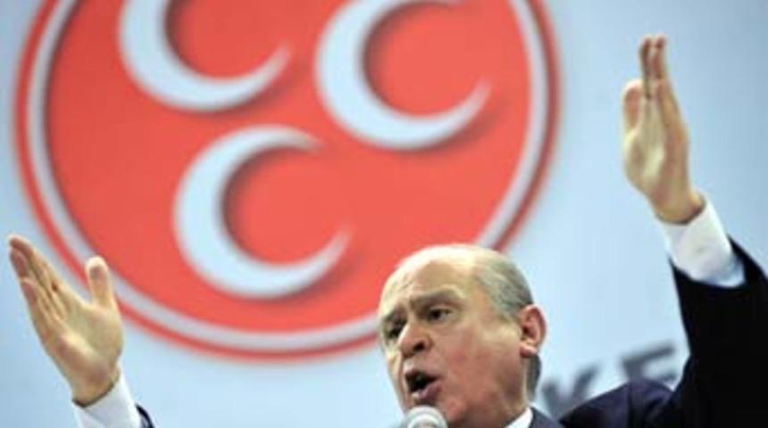 Bah&ccedil;eli yeniden genel başkan se&ccedil;ildi