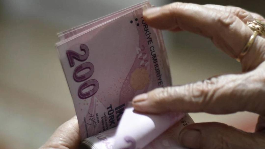 Emekli ikramiyesinde yeni hesap! 3 bin TL mi 5 bin TL mi olacak? SGK Uzmanı net rakamı vererek anlattı