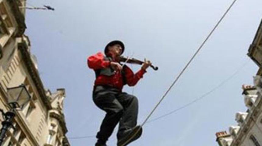 Sokakların nefesini kesiyorlar