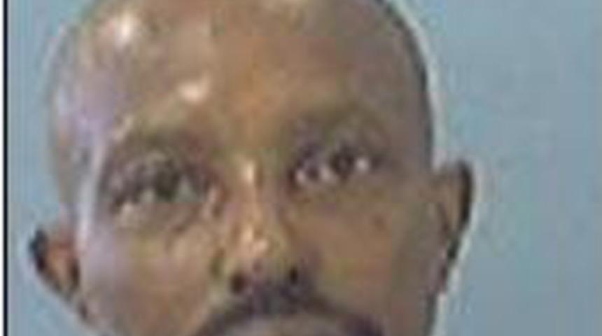 Tecav&uuml;zc&uuml;n&uuml;n evinde 6 ceset