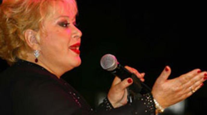 Abacı kemancı tokatladı