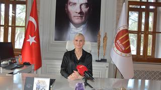 Sosyal medya o benzerliği konuşmuştu! 'Bilecikli Daenerys Targaryen' CHP'den aday oldu